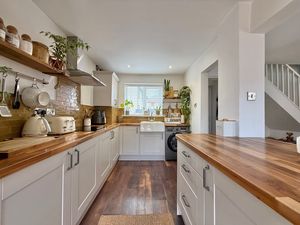 Photo 7- click for photo gallery